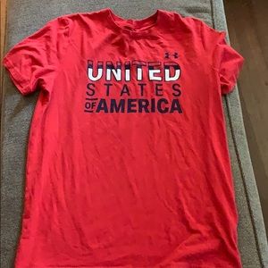 🍀5/$20. Under Armour short sleeve shirt